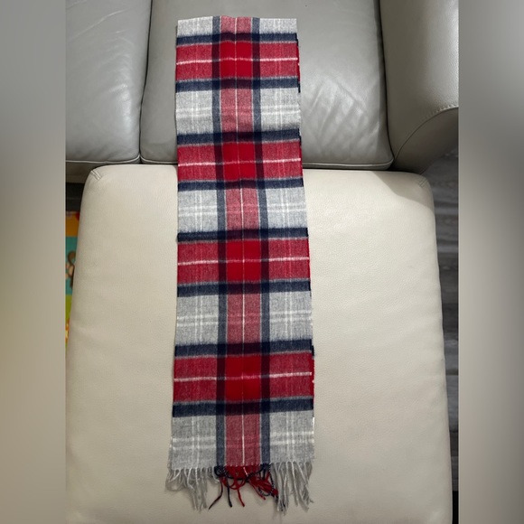 NWT - Barbour Lambswool and Cashmere Blended Tartan Scarf - Picture 5 of 6